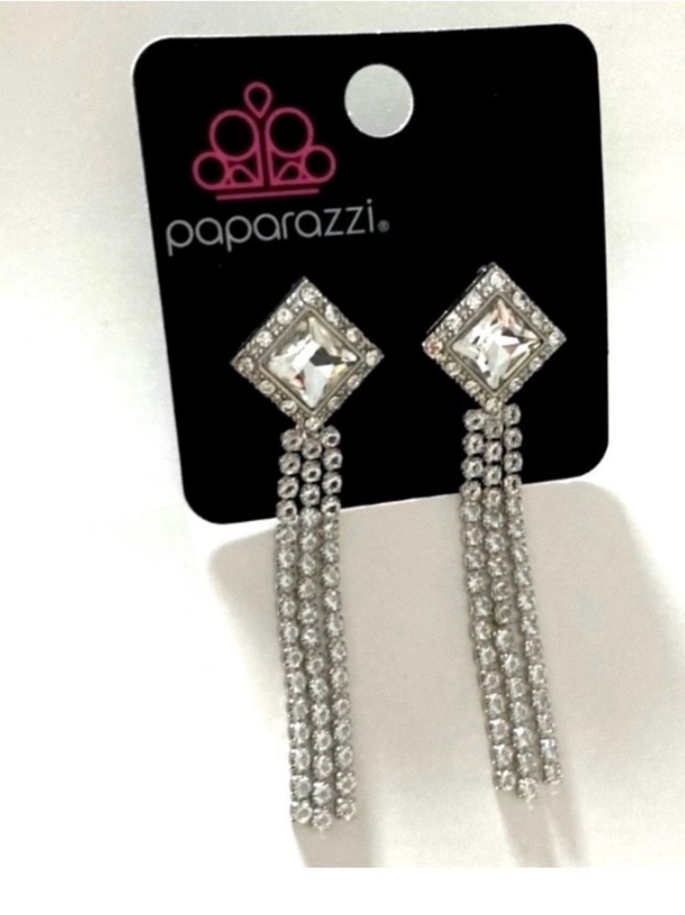 NWT Paparazzi Rhinestone Dangle Earrings